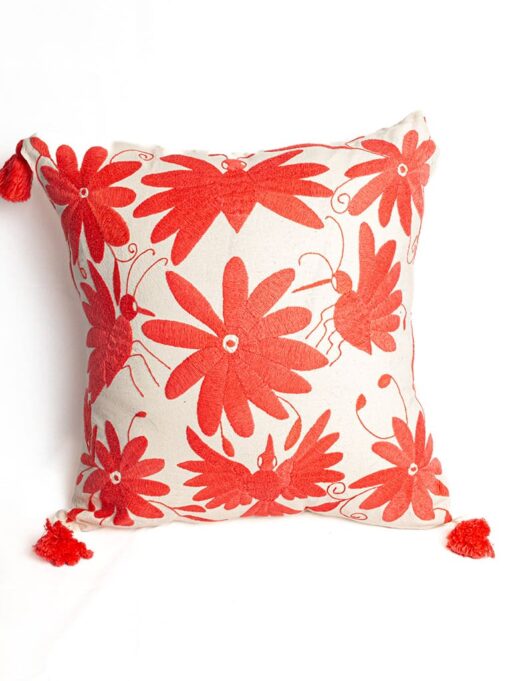 Funda de cojín tradicional otomí (bordado coral)