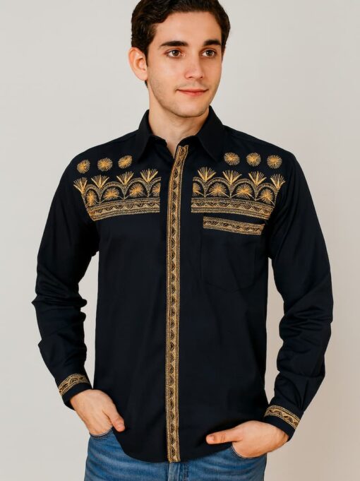 Camisa tradicional Tlahuitoltepec, Oaxaca.