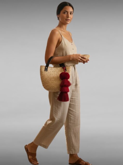 Bolso con pompón-San Luis Amatlán, Oaxaca.