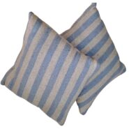 cojin rayado azul 1